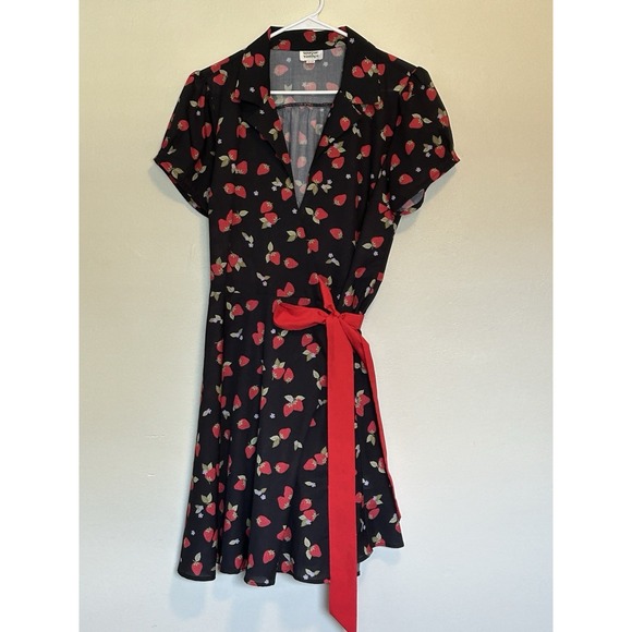Unique Vintage Strawberry Swing Dress, Size 14 - Picture 1 of 8